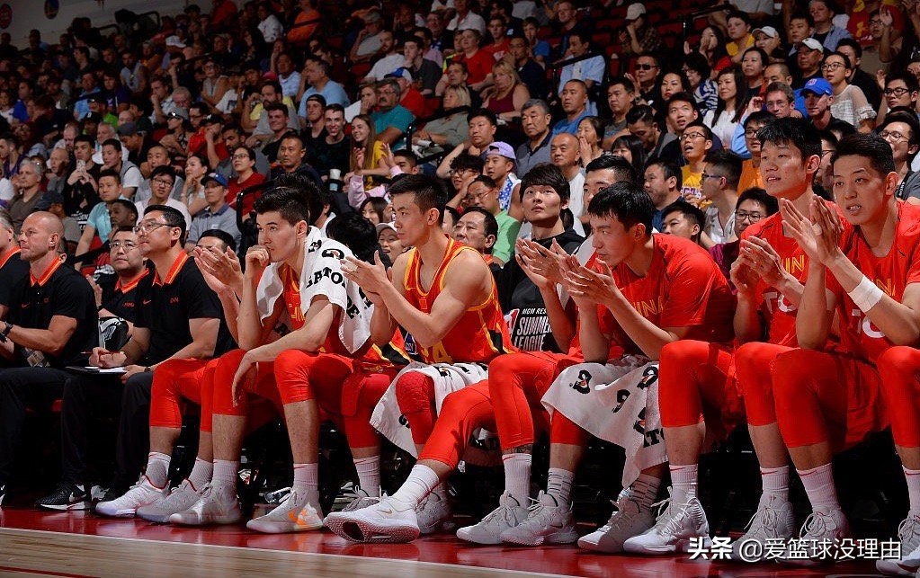 杨毅对赵睿评价,赵睿篮球场怼人视频