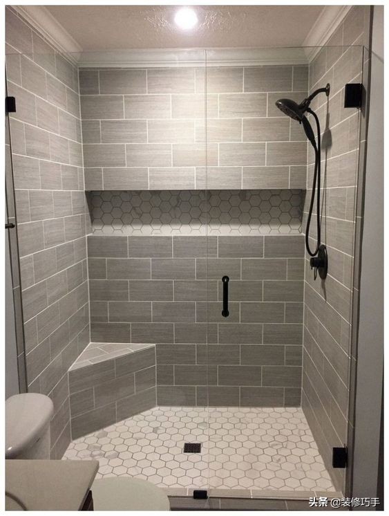 浴室不用淋浴板怎么设计好看,最简单实用的淋浴房设计