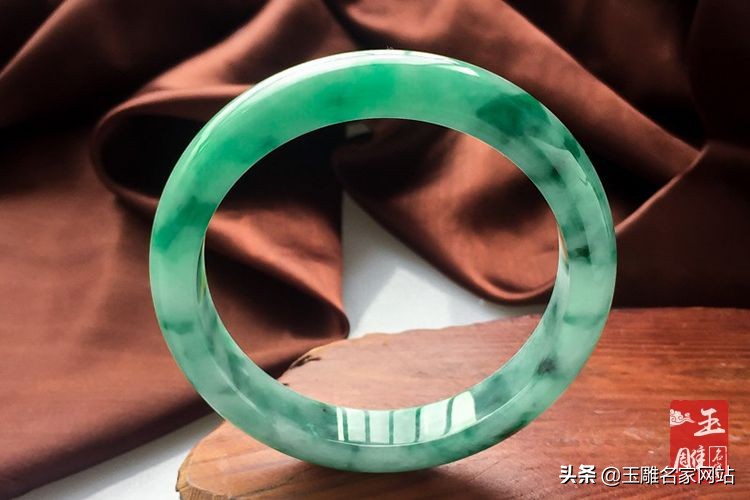 玉镯怎么鉴别真假视频,玉镯怎么鉴别真假