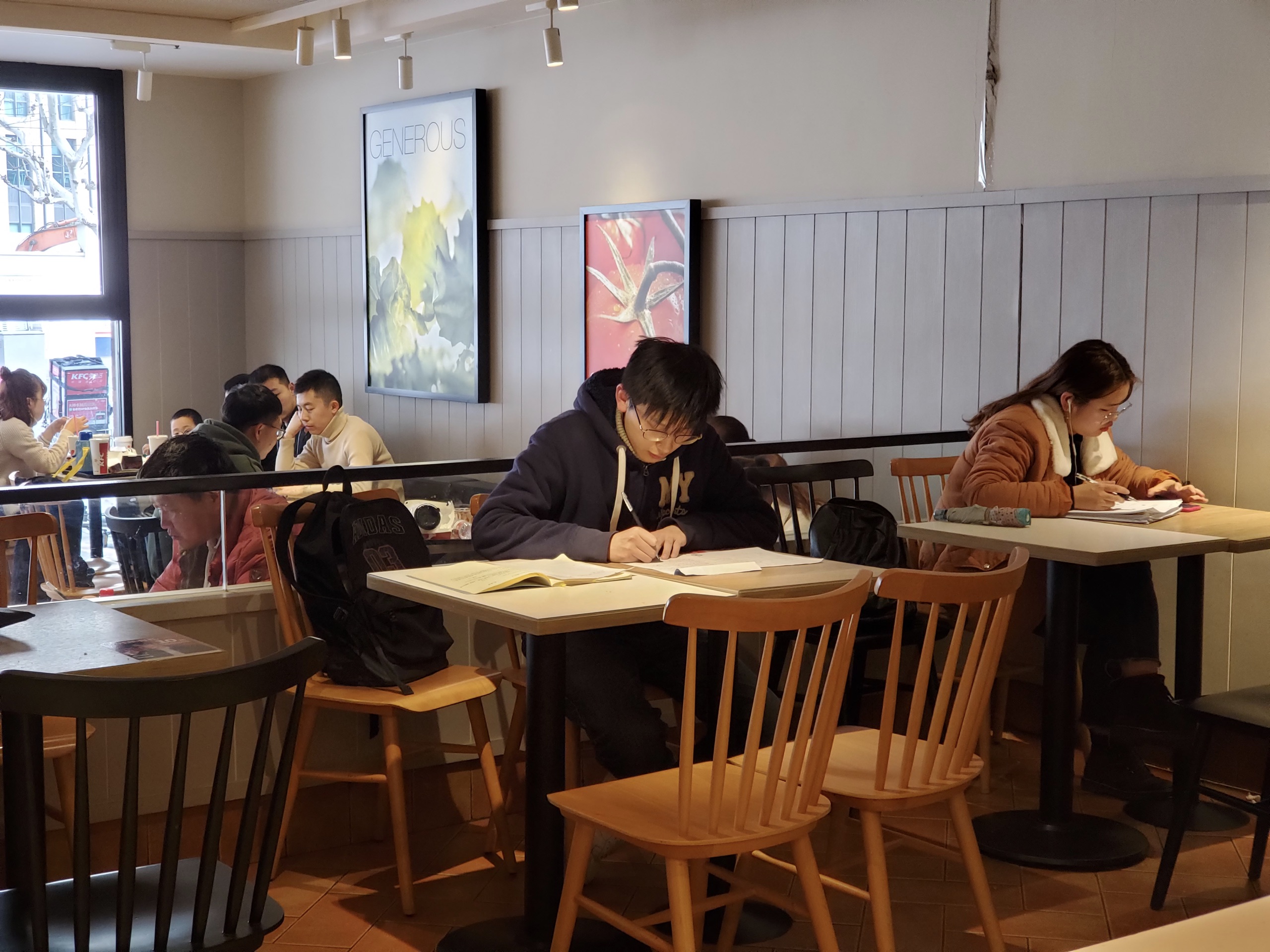 三星s10+现在还值得买么 (现在三星s10+还值得入手吗)