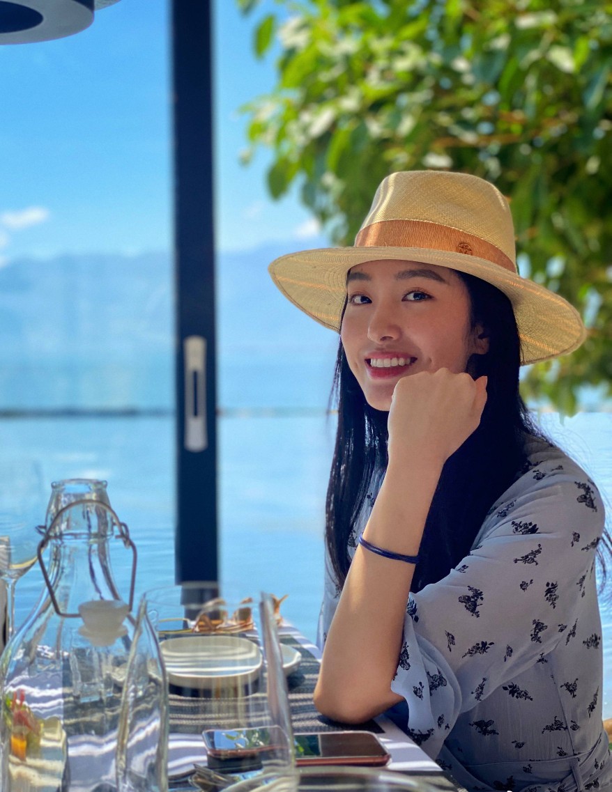 杨采钰笑容练习,杨采钰笑容图片