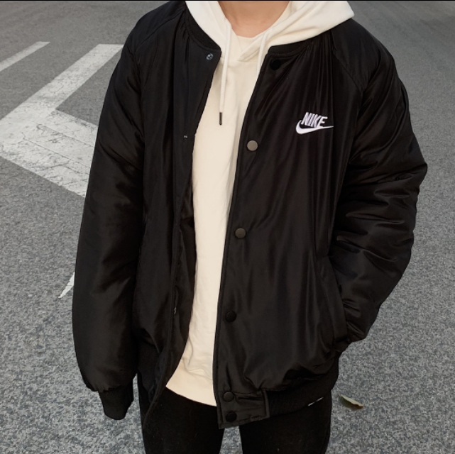 耐克衣服哪个系列穿着好看,耐克红色卫衣新年款