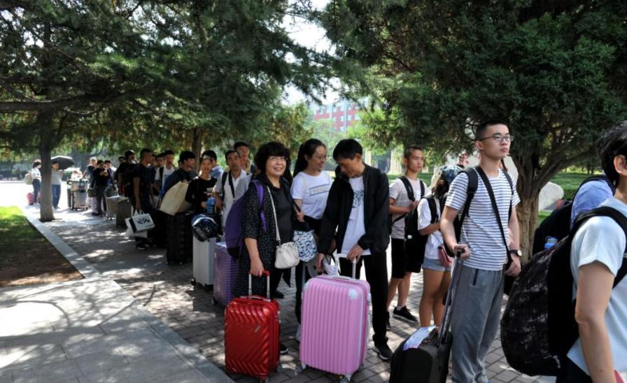 考上北大却撕掉录取通知书,考上北大后被开除再考清华