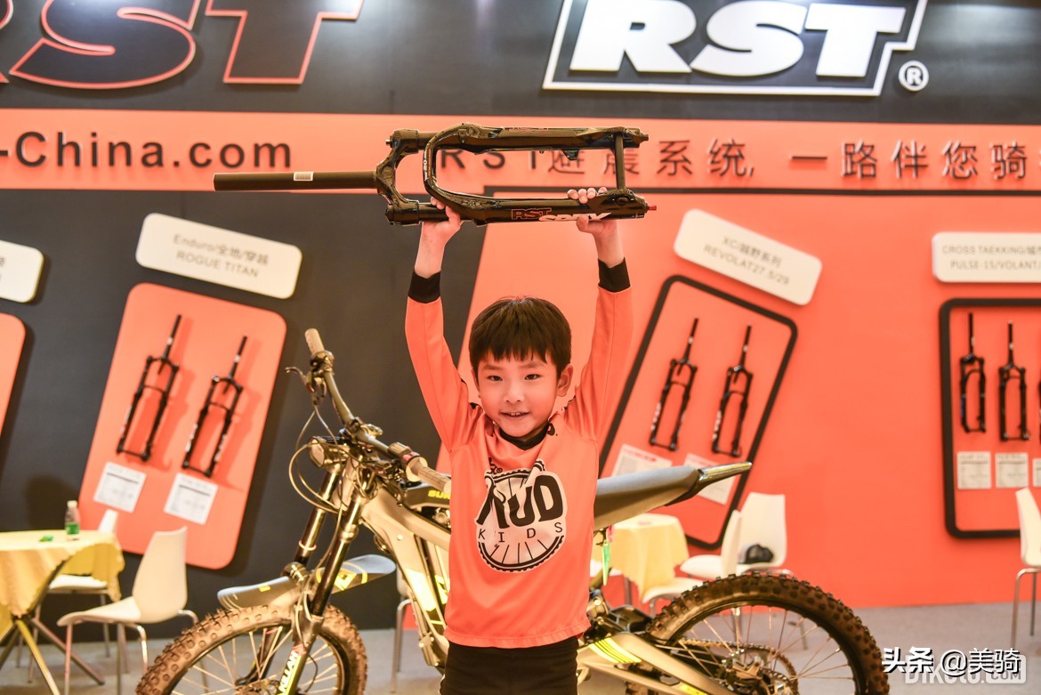 上海自行车展会2023凤凰自行车,奇妙的自行车