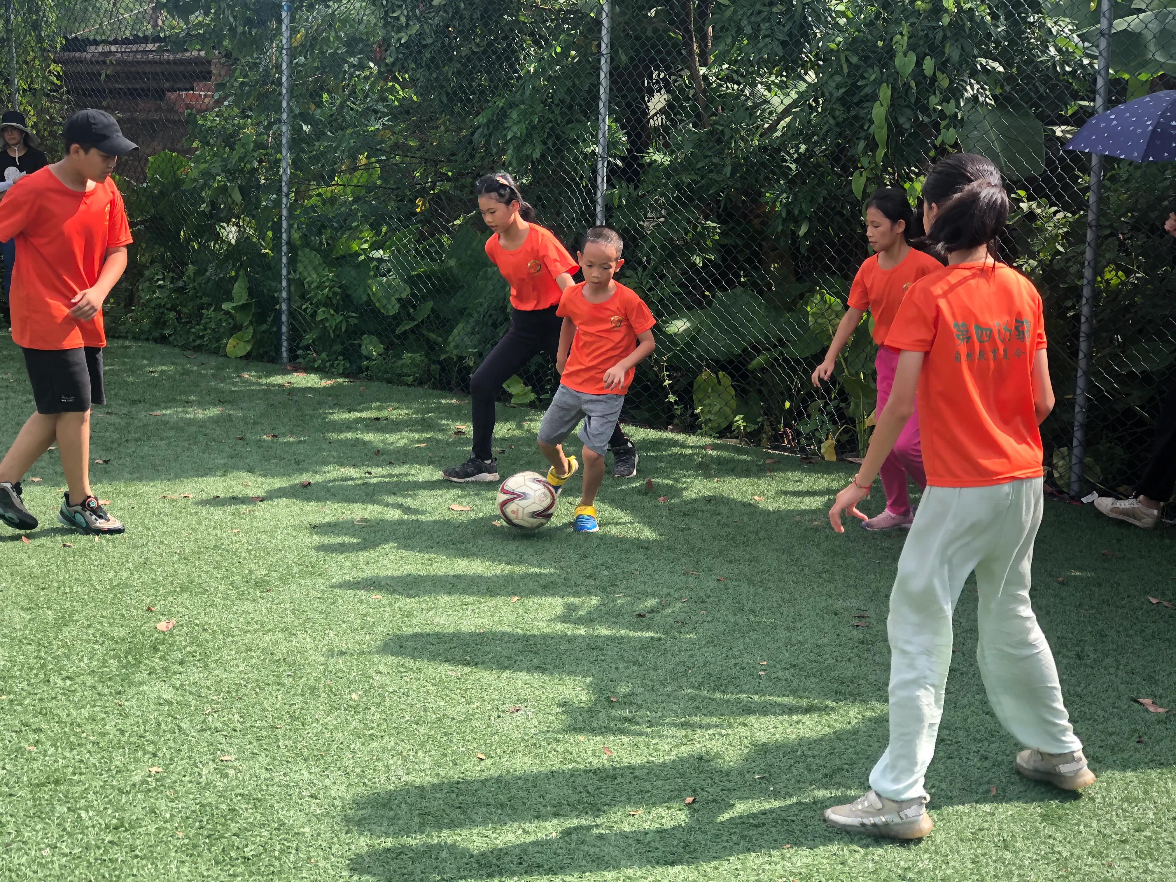 青少年参与足球运动的情况,青少年为什么要多运动