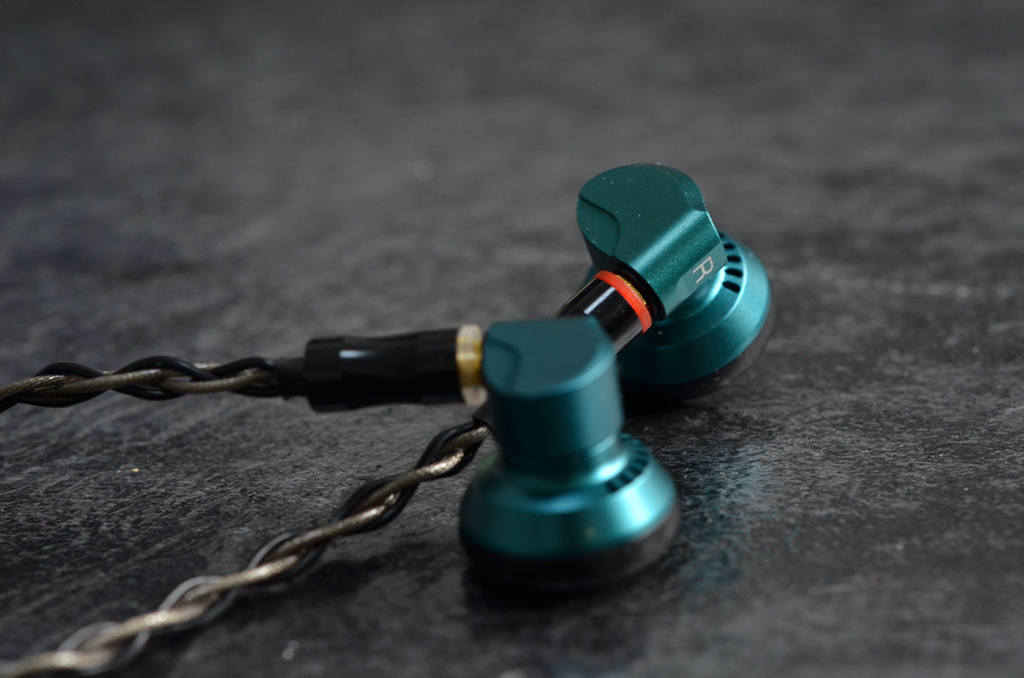 珍藏级：能让老烧忍不住剁手的平头塞，音可若瓦RW-2000