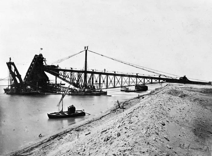 苏伊士运河损失,苏伊士运河的重大事件