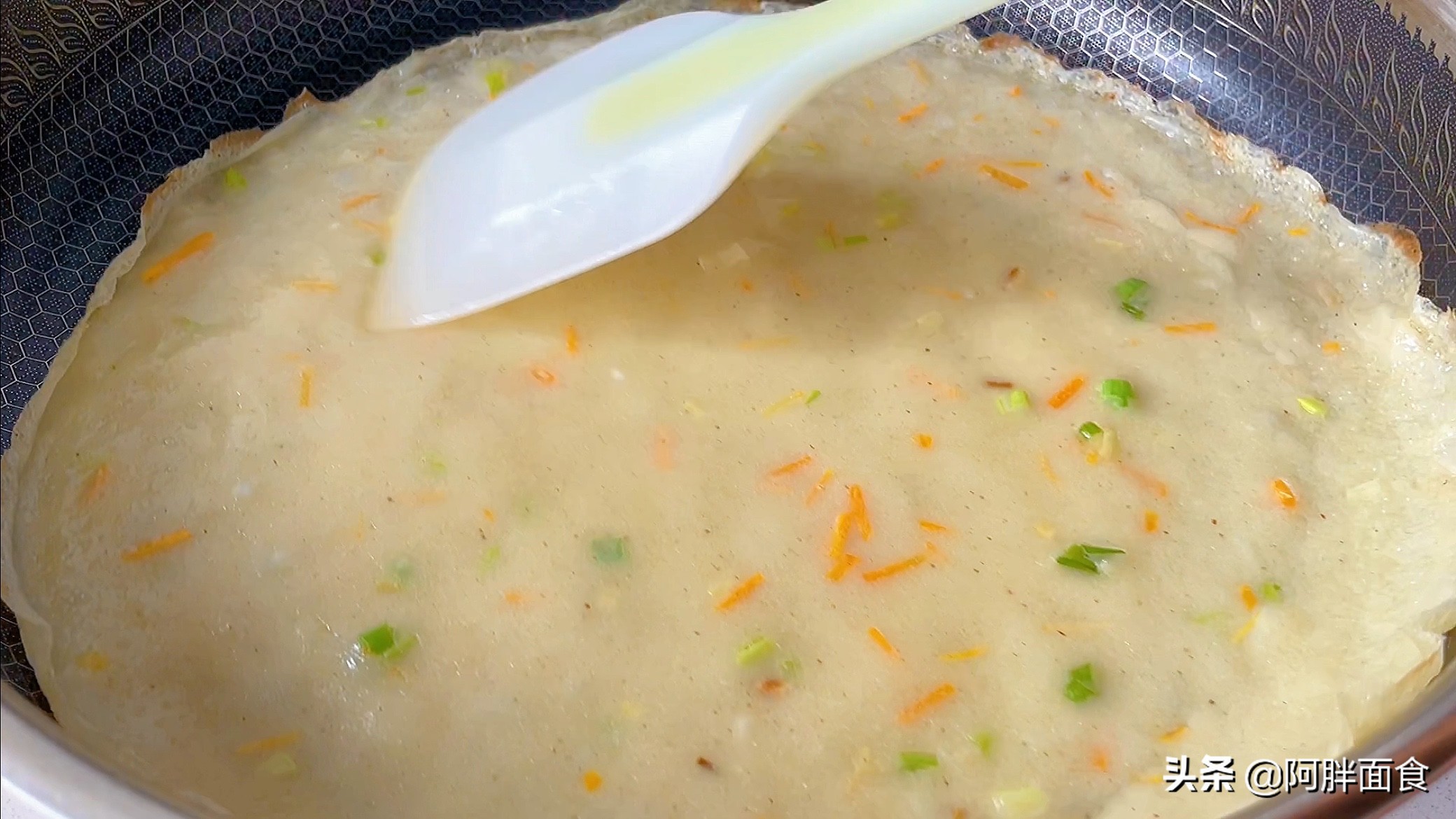 面糊怎么摊煎饼,怎样摊煎饼调面糊好吃