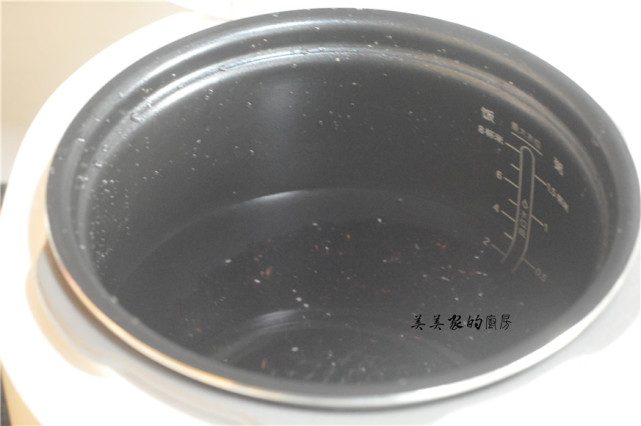 黑米球做法步骤,黑米球的做法