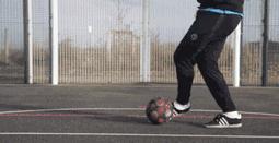 实战简单过人技巧,双变向过人如何做到精髓