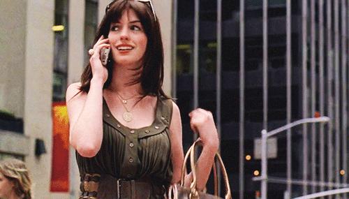 买包都是女人难逃的“宿命”