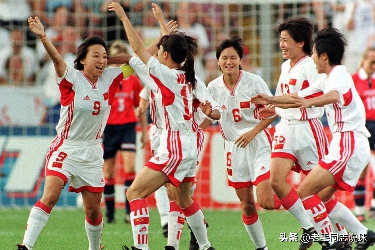 分工！男足负责挣钱，女足负责挣脸，球迷：符合中国国情