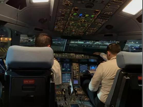 卡塔尔航空商务舱功能攻略,卡塔尔航空商务舱和头等舱的区别