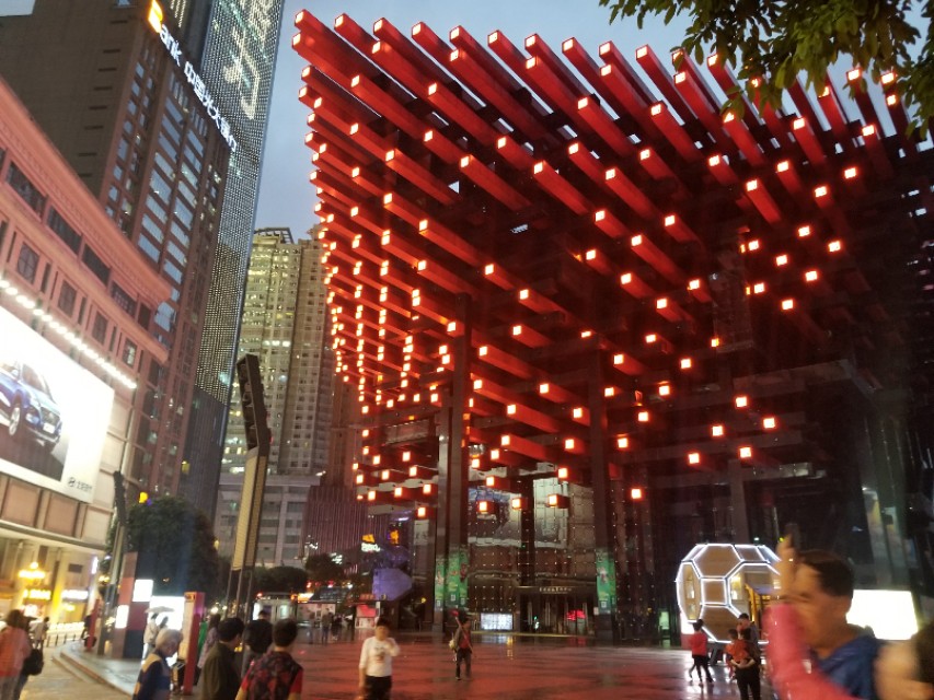 和颐洪崖洞酒店江景落地窗,和颐重庆解放碑洪崖洞店选房