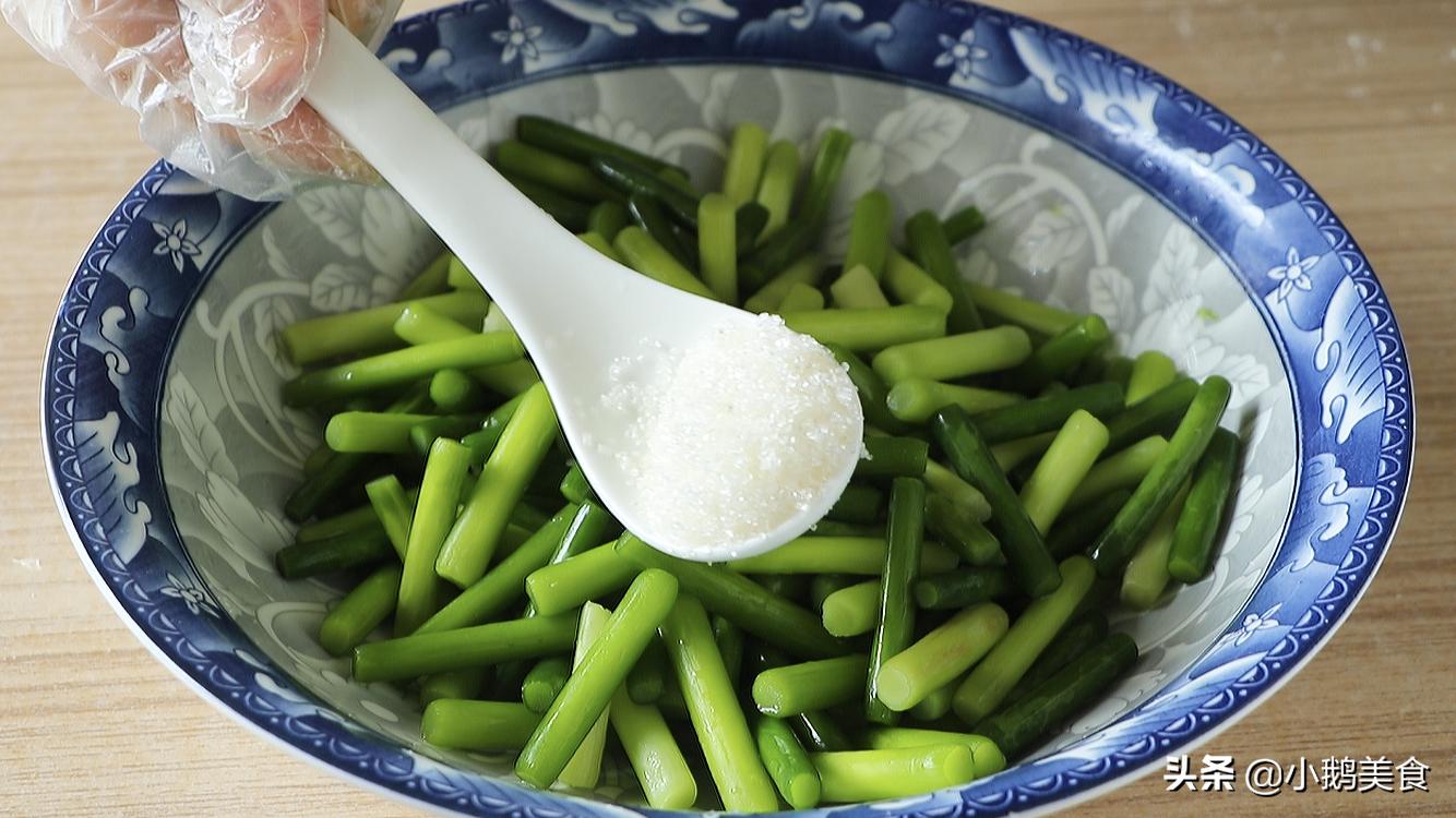 腌蒜苔的老式做法,家常甘肃腌蒜苔简单做法