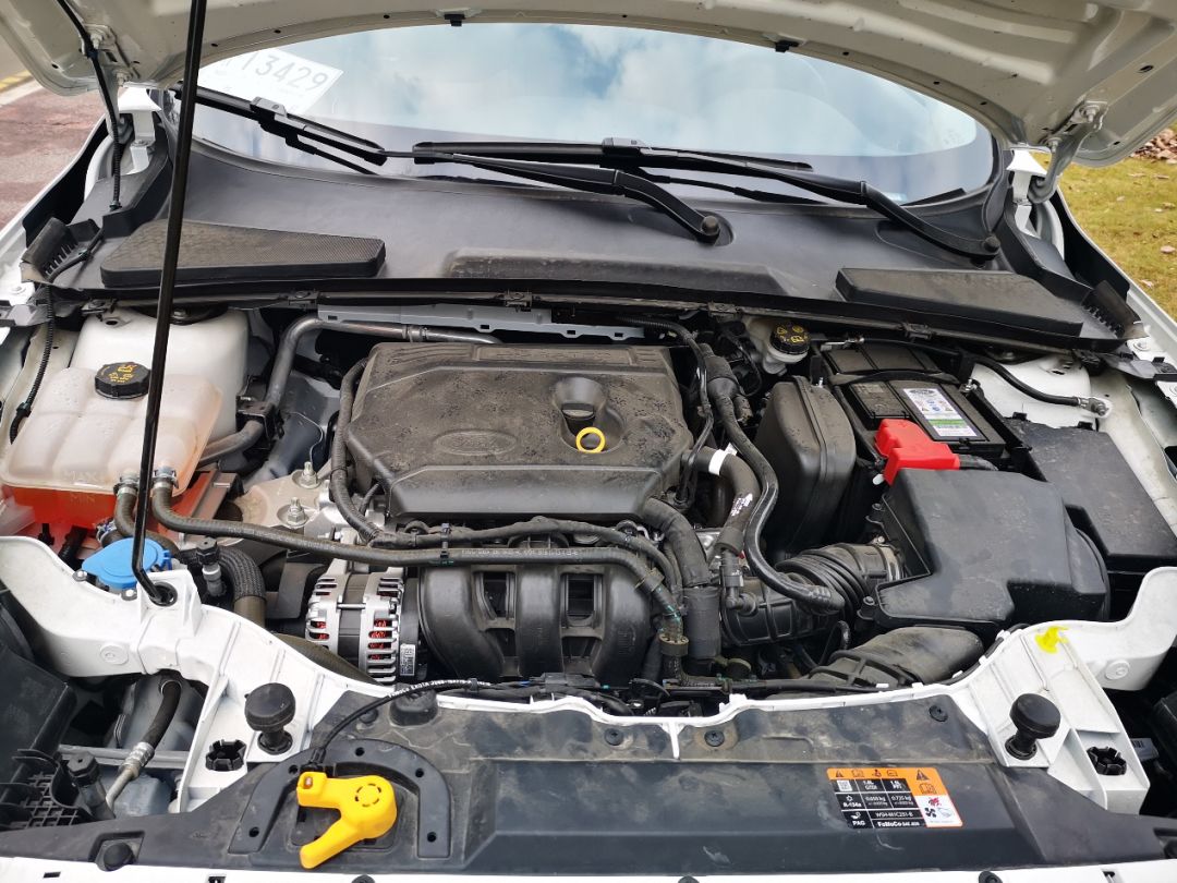 试驾最新款福特福睿斯视频,2018款福特福睿斯手动挡试驾