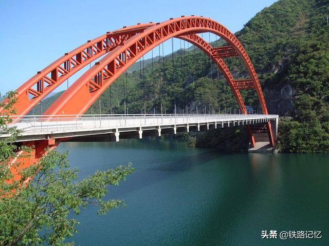 呼和浩特到西安高铁为什么慢,呼和浩特市坐高铁去西安多少小时