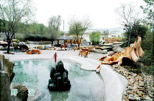 雪天户外泡温泉有哪些地方,春雪时节泡温泉