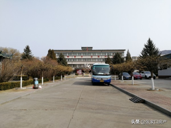 张家口学院旧校区开学了没,张家口市过去的学校