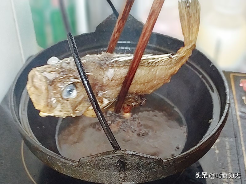 如何炖出的鱼酥软入味,怎么炖鱼不腥又好吃窍门