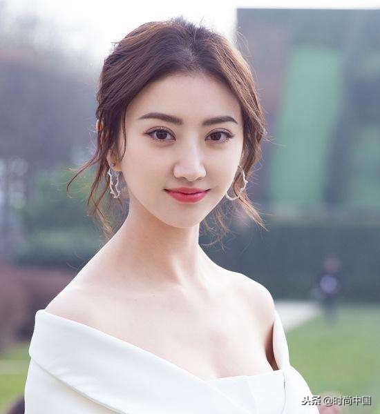 一白遮百丑所有视频,一白遮百丑秋冬是变白的黄金时期