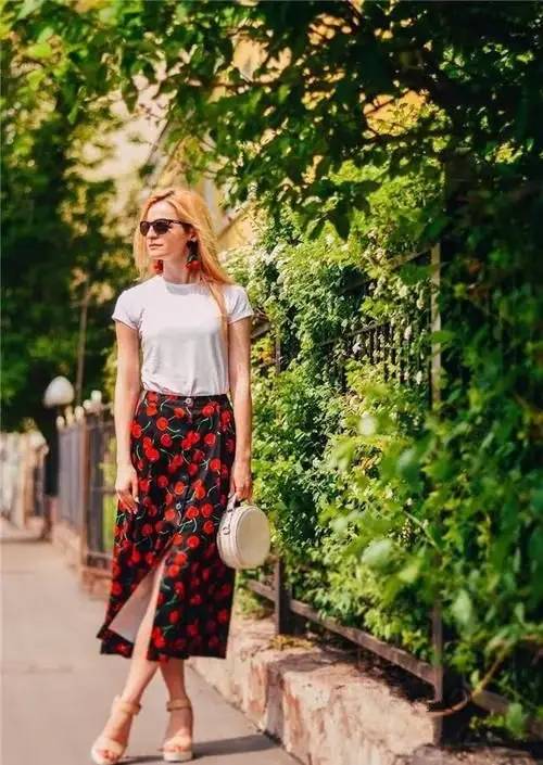 半身法式碎花裙怎么搭配好看,法式碎花裙搭配图片大全