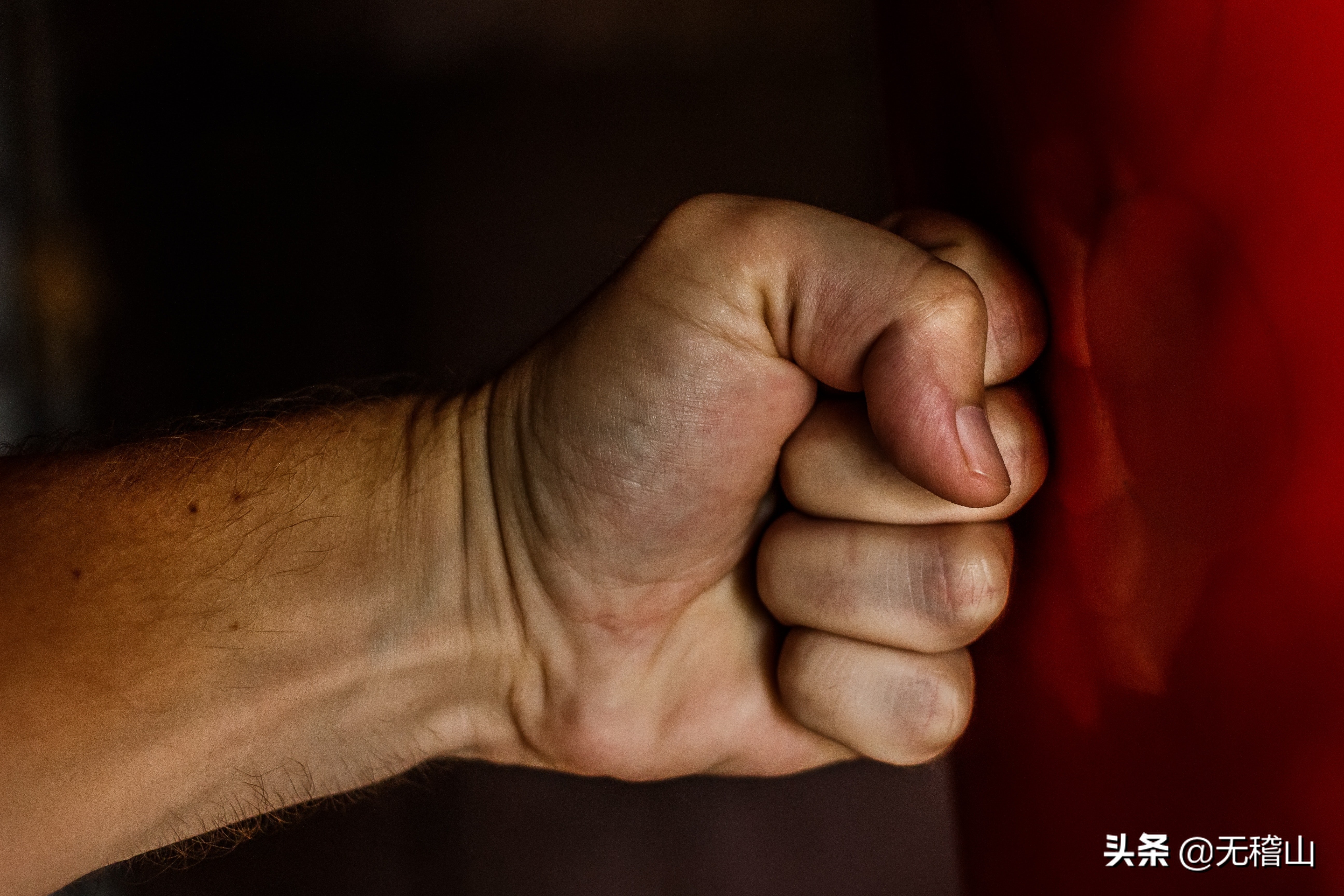 macbookpro主板维修,macbookpro过了一年键盘坏了