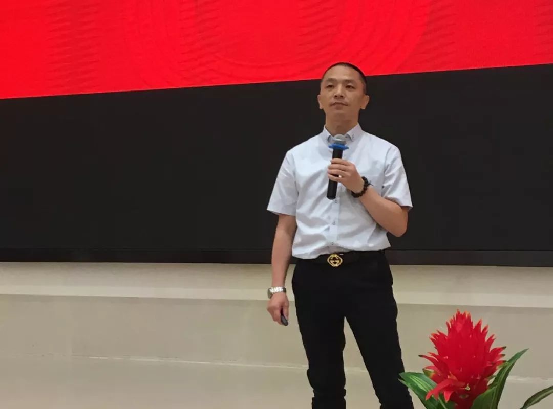 刚刚，何飞龙告别欧派。“小米”杀过来了？江湖风云突变