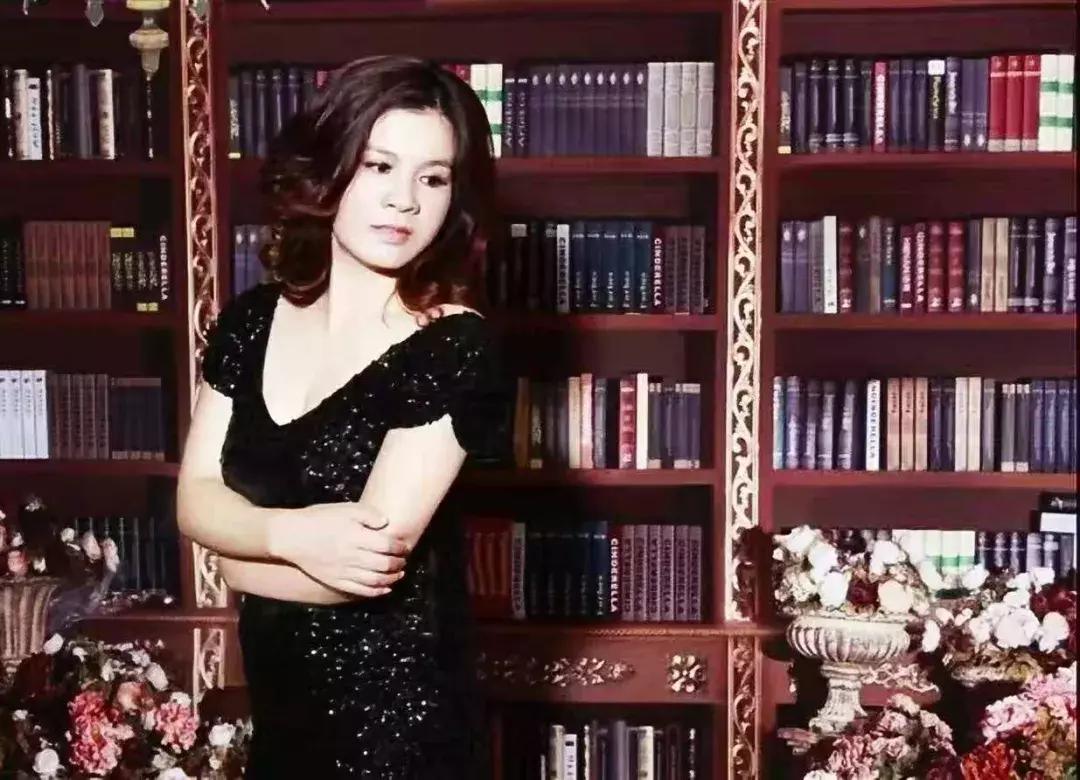 她17岁逃婚出深山，如今在无锡，开了南长街上最大的酒楼