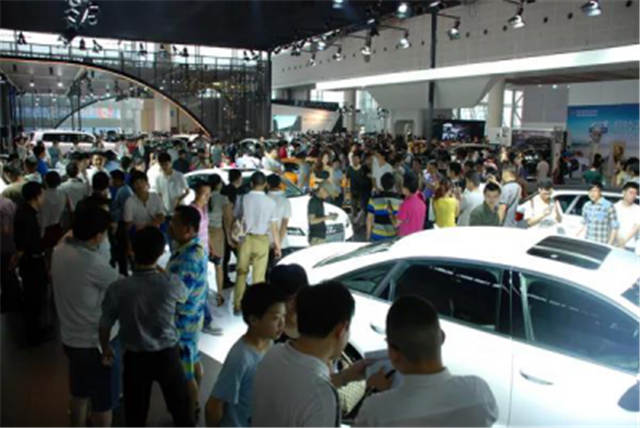 “象样生活”好看好买又好玩申湘七大品牌惊艳湖南车展