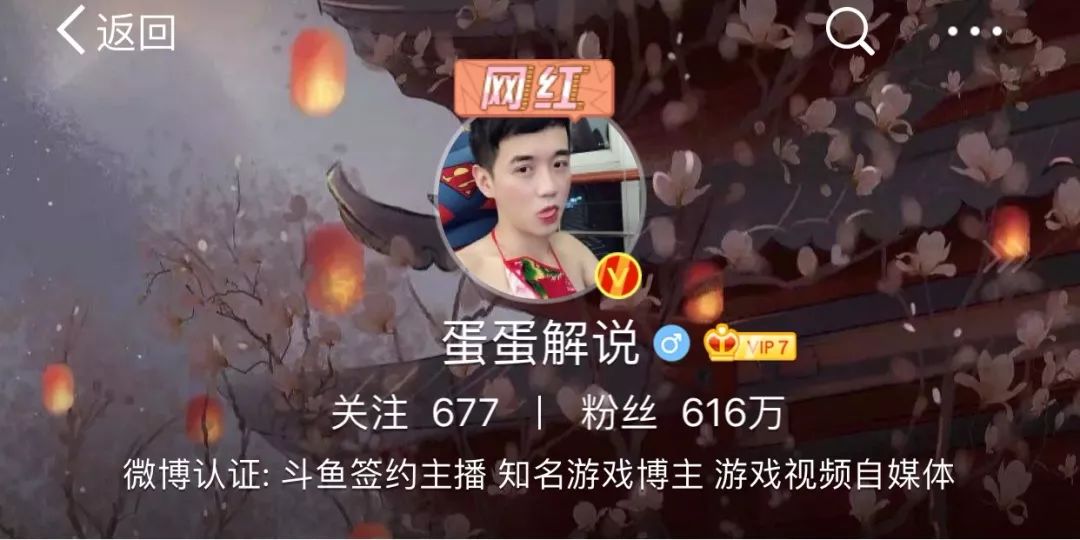 女生背假包被闺蜜发现,美女背假包被揭穿哪一集