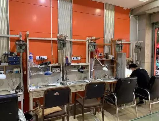 缅甸琥珀收购,缅甸琥珀争夺战