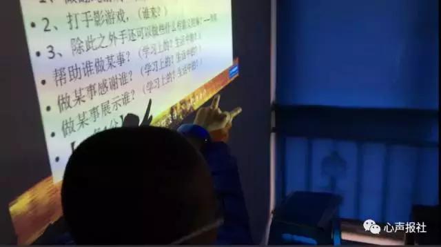 温暖一双手四年级作文,一双温暖的手作文600字