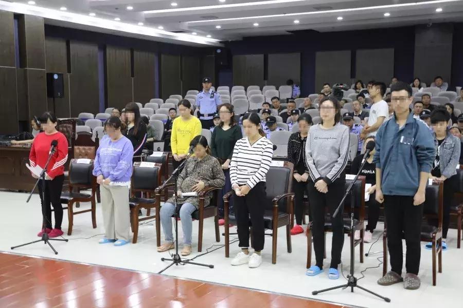 鍗栧彜鏂瑰噺鑲ヨ嵂琚垽鍒戠殑妗堜緥,杩涘彛鍑忚偉鑽珶鏄タ鑽窡闈㈢矇鍋氱殑