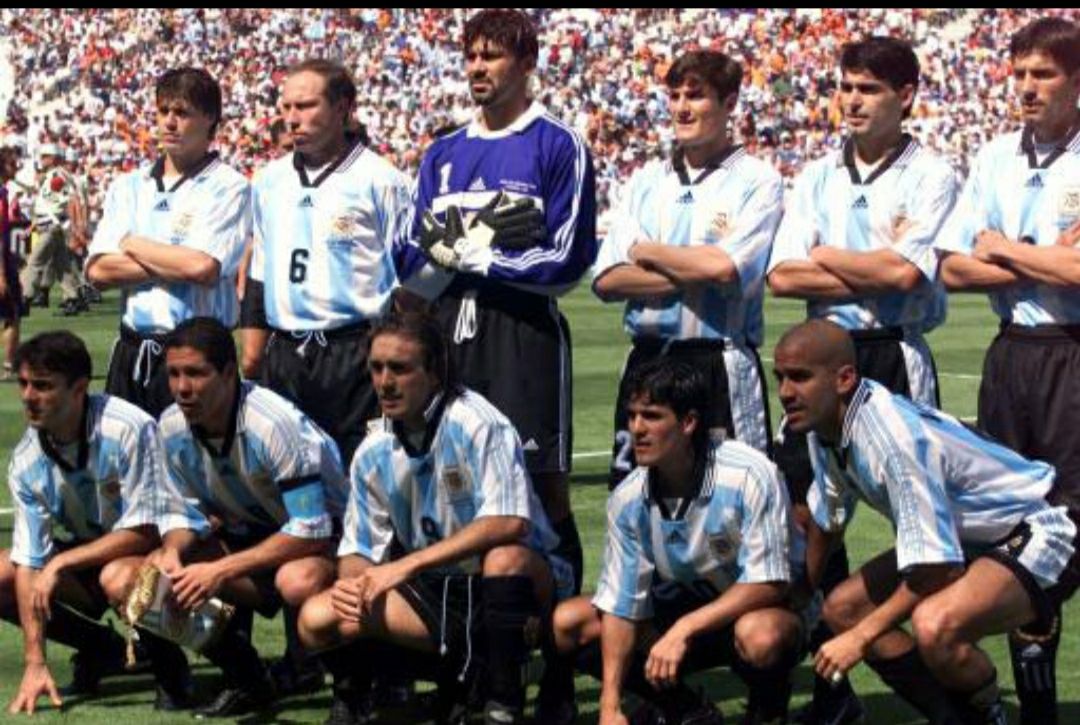 足球让人在一瞬间陷入疯狂,难以掩盖的足球失落感