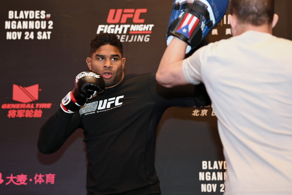 今日ufc比赛安排表,ufc平布雷特vs托普里亚发布会