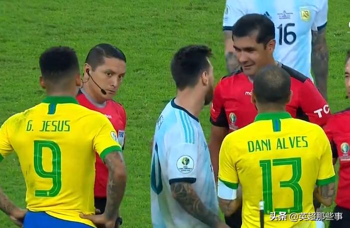 巴阿大战集锦,双人滑铲梅西