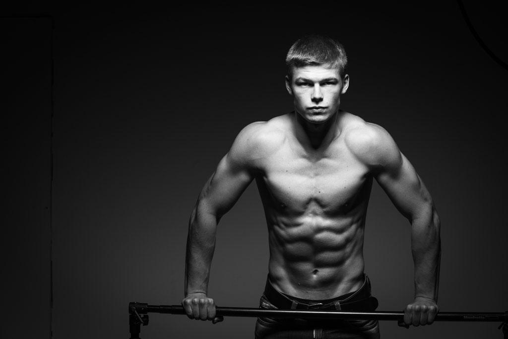 4个动作锻炼肩膀,你还在为肩周炎苦恼吗