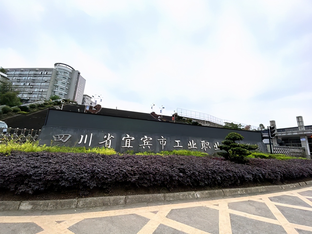 临江大盘,龙湖物业!评测中铁·卓越城,是否真改善?