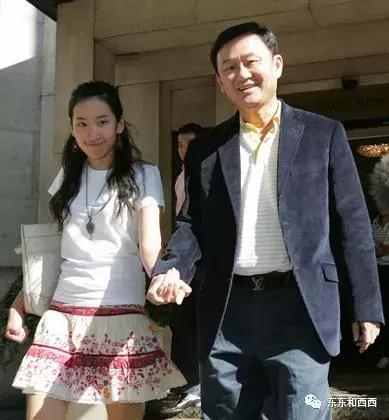 这场嫁女的婚礼太唯美了，泰国白富美姐妹花的日常是什么样？