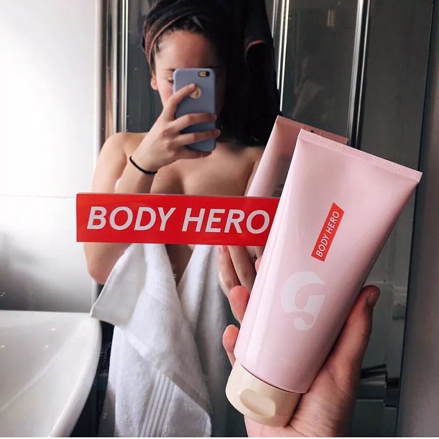 带你看一下颜值高好用的好物,带你们看看美妆博主的底妆