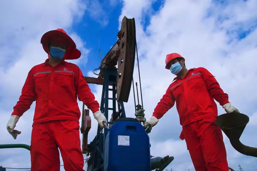 超长待机，魔幻40天，看着看着就忍不住……