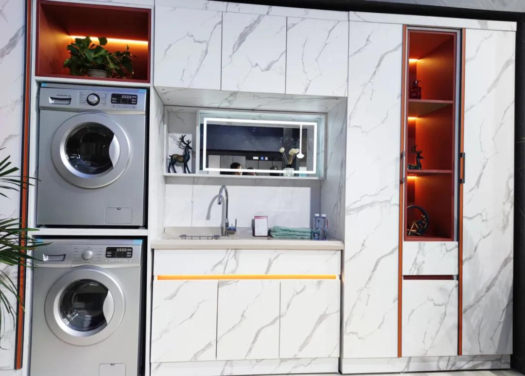 阳台的洗衣机柜子怎么打,有管道的阳台如何打洗衣机柜子