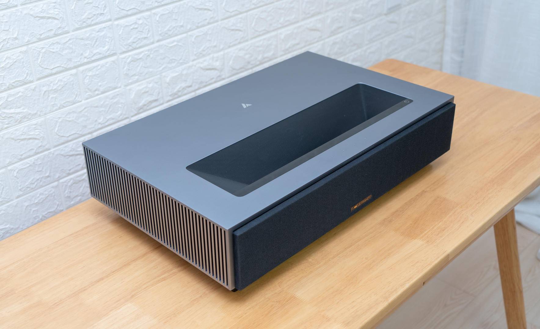 100英寸激光电视机测评,激光电视80寸和100寸差多少