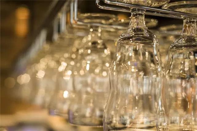 婕挅鍟$殑鎰熷彈,婕挅鍟$簿鑷翠笅鍗堣尪