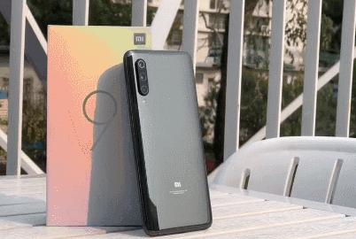 小米9发布会雷军怼华为手机,小米9雷军拍月亮