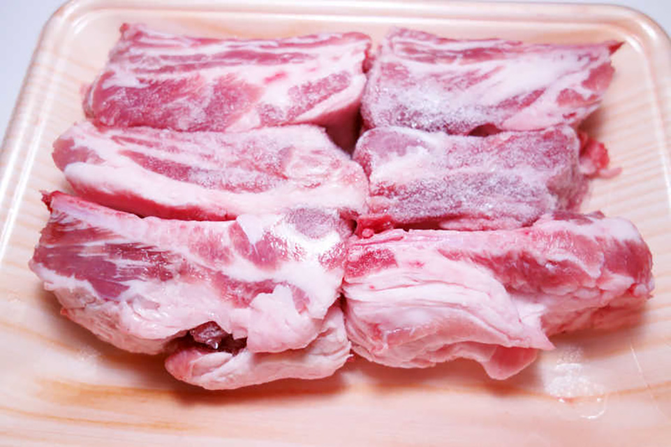 买排骨的正确方法视频,怎么买排骨才是新鲜的