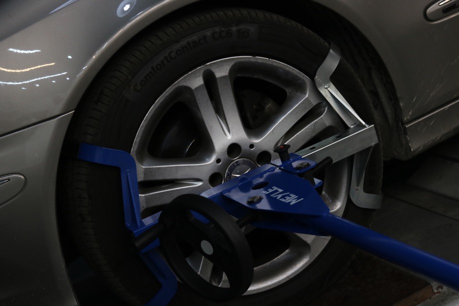 06年四眼奔驰e280多大排量,怪兽修车日记奔驰