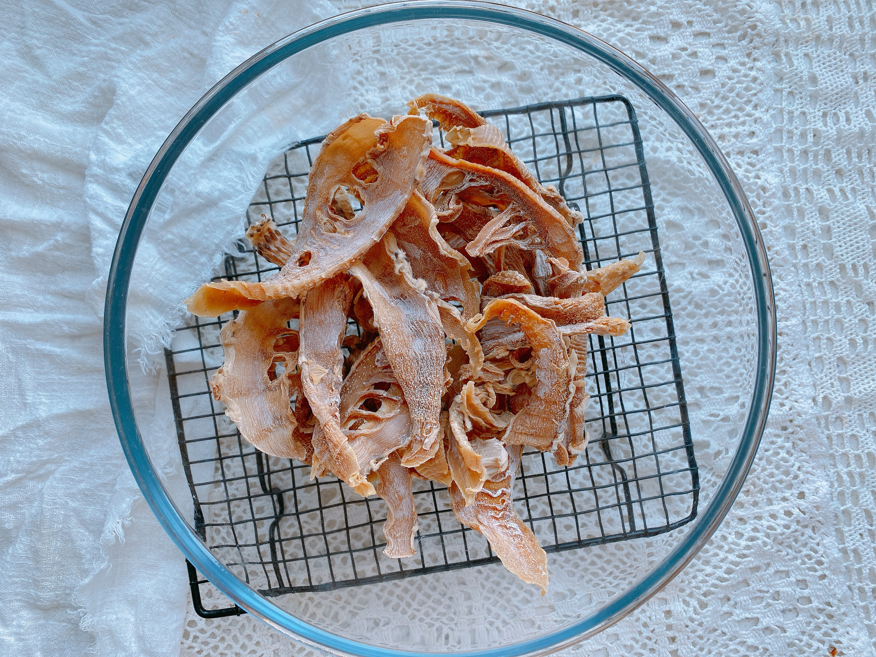 笋干怎么炒才好吃,笋干为何非要肉来做才好吃