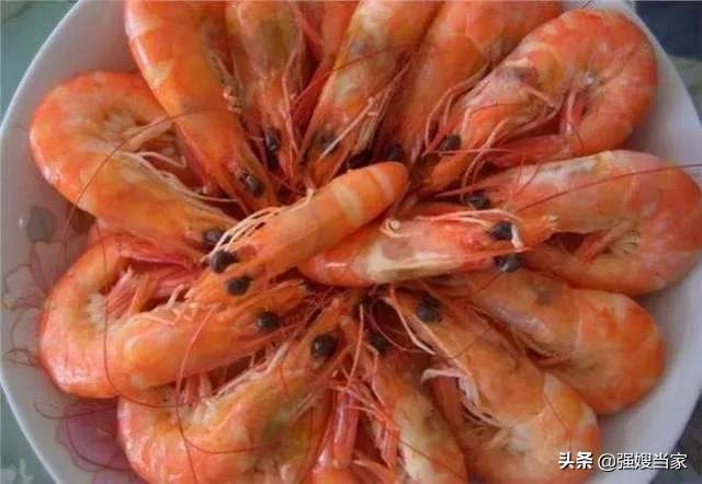 水煮大虾的虾用不用腌一下,煮大虾几分钟虾肉吃着嫩